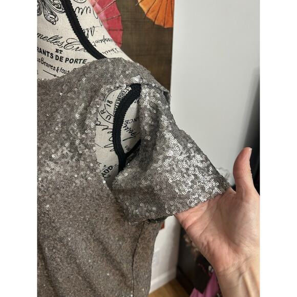 Sequin Shift Tunic T-Shirt Mini Dress Cut Out Sleeve Plunging Back Glam Chic SM - Picture 4 of 4